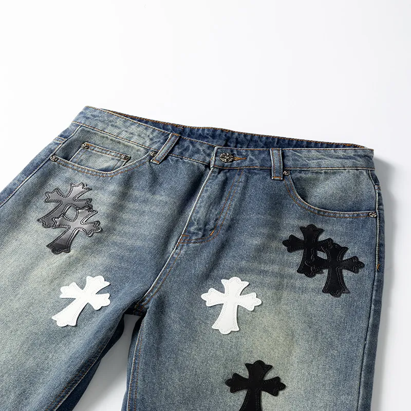 P280 💰 (Top version) Chrome Hearts & Chrome Hearts Loose and trendy jeans. Three-dimensional version. Loose and comfortable, not picky about your figure. Makes you look taller and slimmer. Factory-made. Original factory quality control. Same style for men and women. Can be matched with couples. Versatile recommendation. Must-have jeans for all seasons. Fashionistas have been disappointed. From the quality selection of fabrics, the tailoring of details, and the matching of patterns, they are all impeccable! The upper body is so handsome when worn...it can be easily worn by men, women and children! The craftsmanship is made of heavy-duty washed pure cotton denim fabric. After washing, it is soft and thick. It is very stylish when worn on the body. Size: 30-32-34-36 Color: blue 30 32 34 36 Waist circumference 80 85 90 95 Sitting circumference 105 110 115 140 Foot opening 46 47 48 49 External length 102 103 104 105